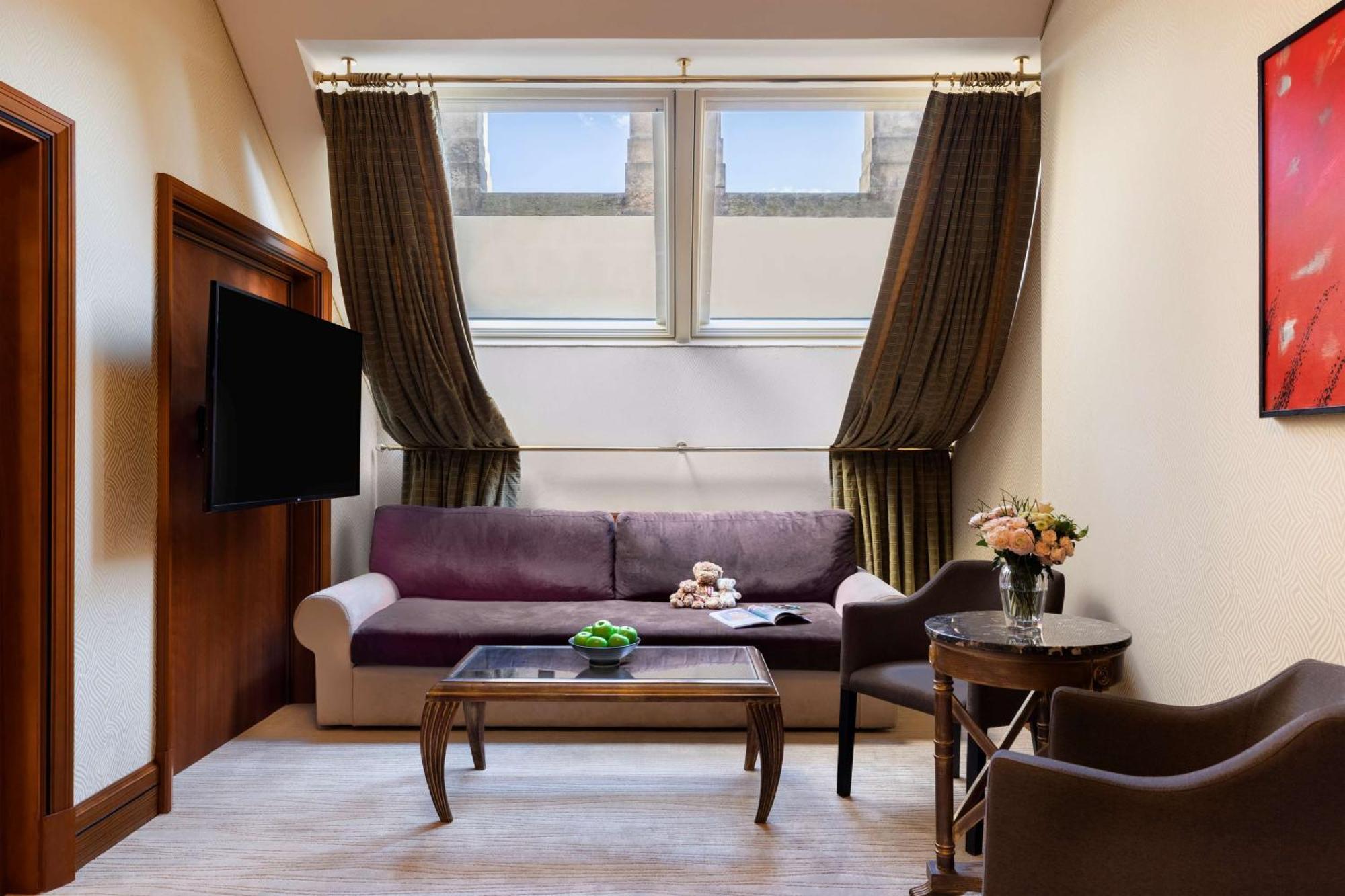 Nh Collection Carlo Iv Praag