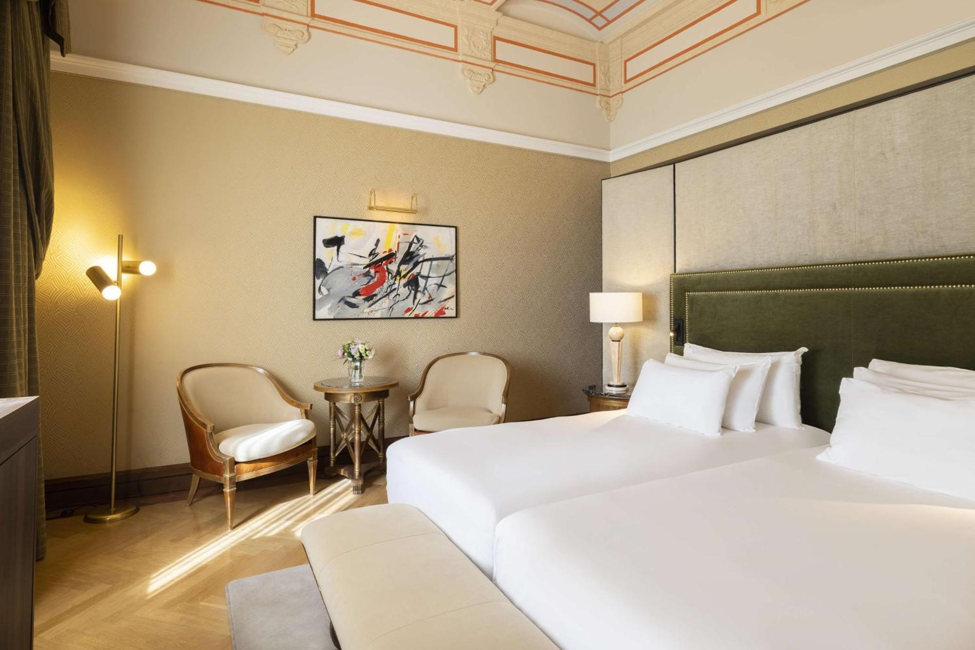 Nh Collection Carlo Iv Praag