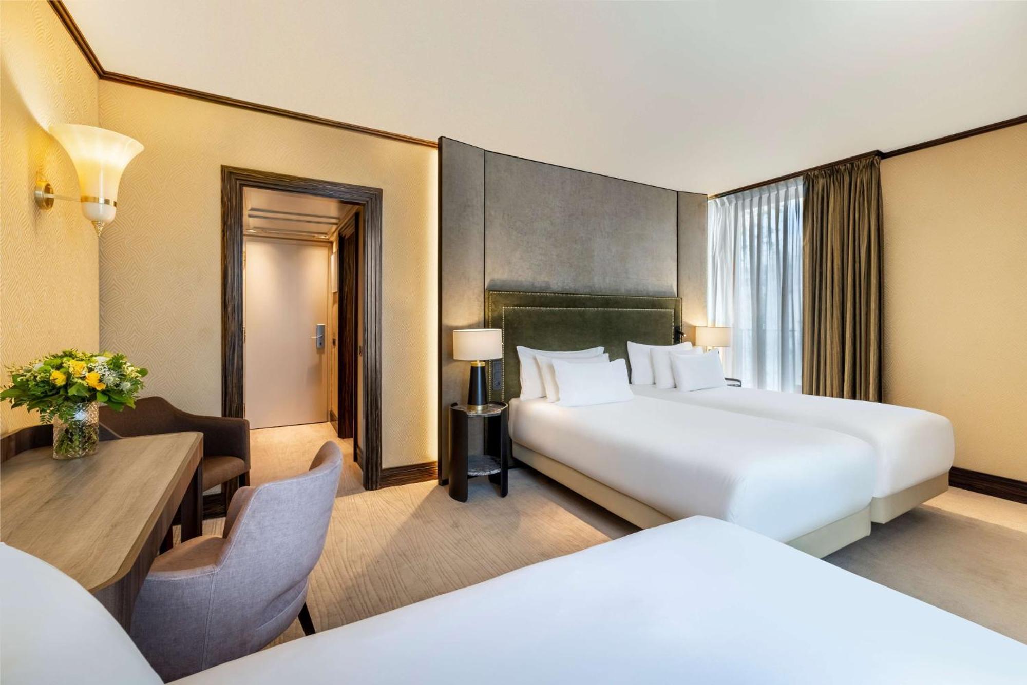 Nh Collection Carlo Iv 5* Praga