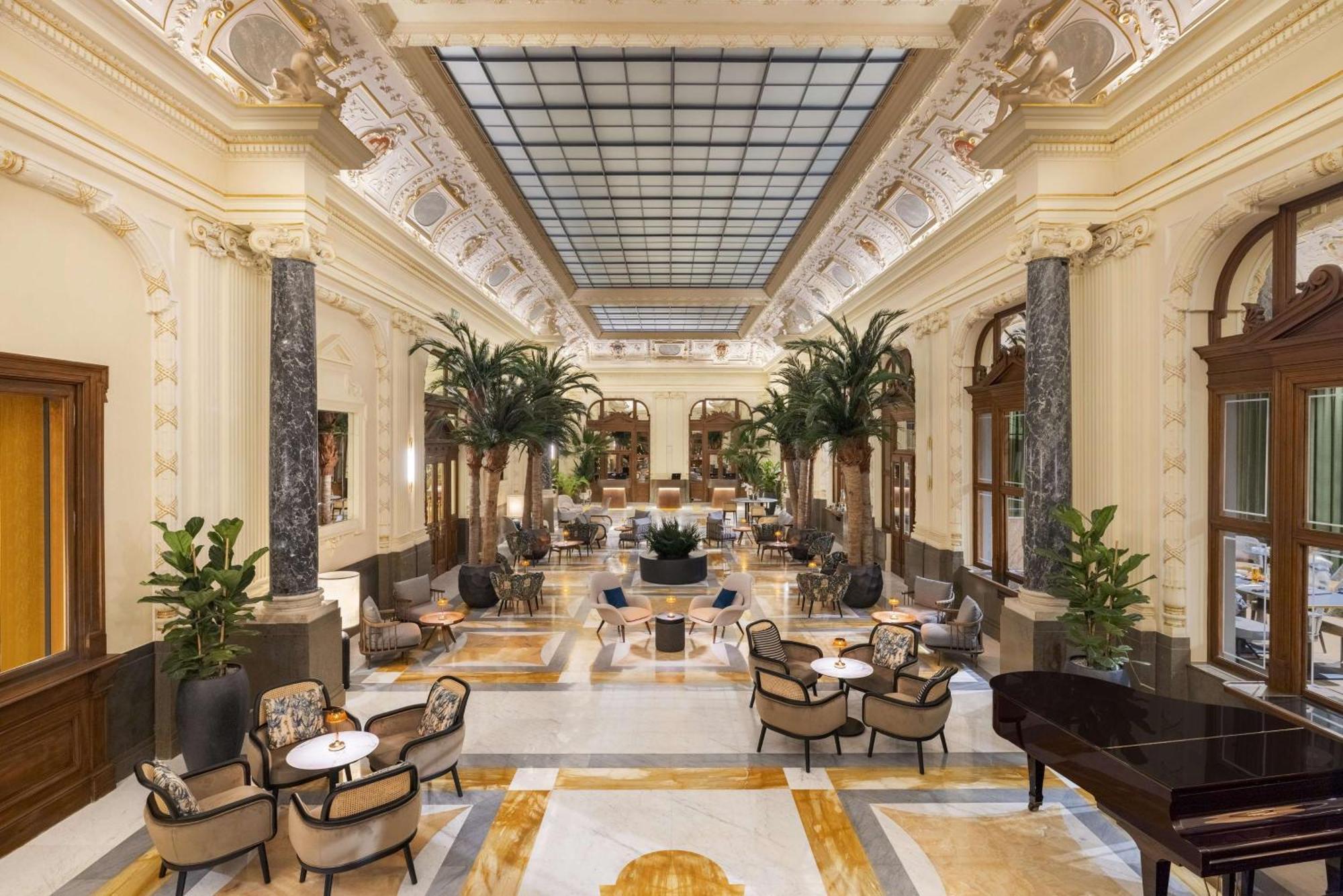 Nh Collection Carlo Iv Hotel 5*