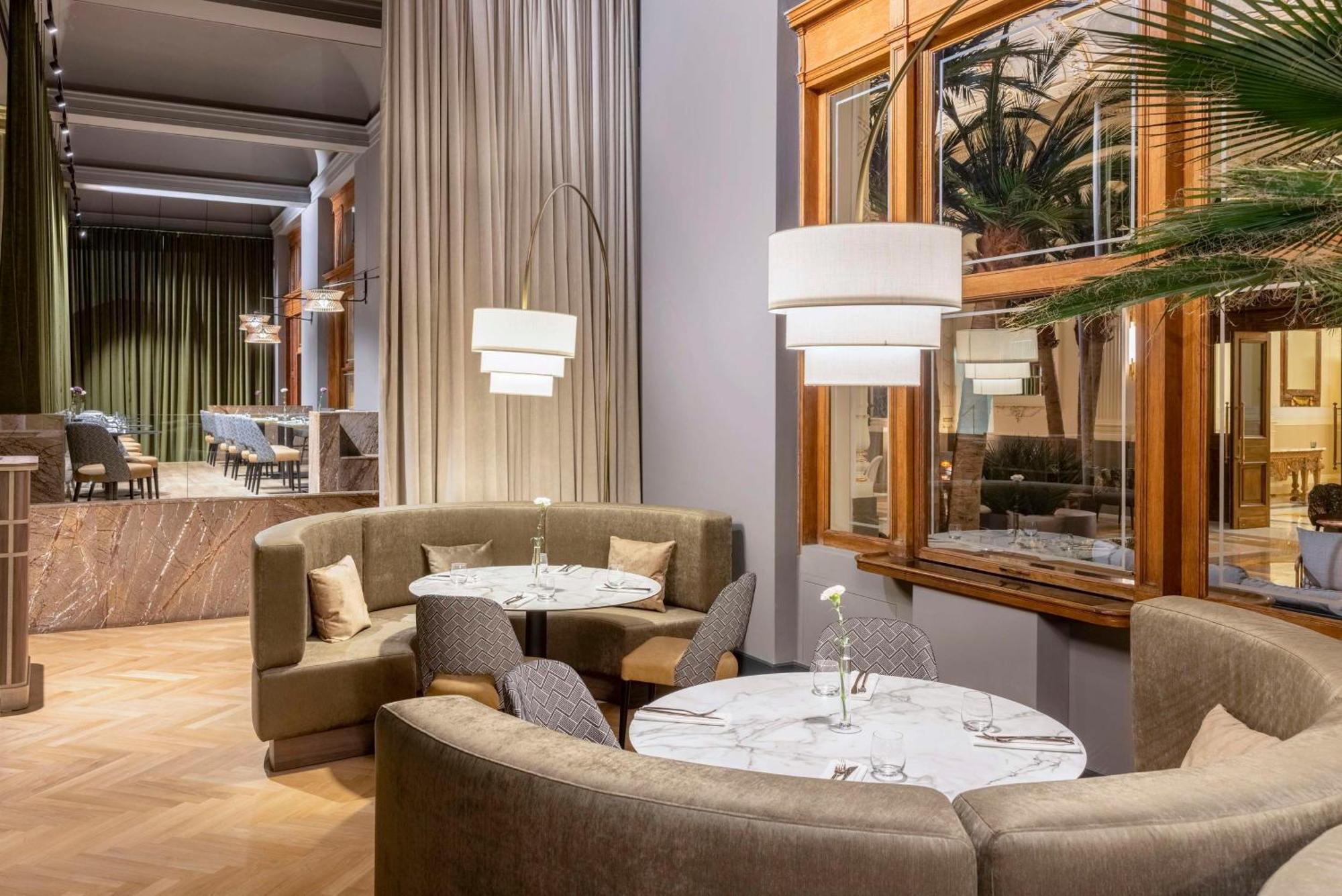 Nh Collection Carlo Iv Hotel